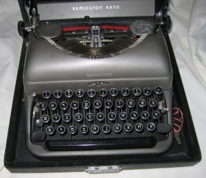 EW Hebrew typewriter