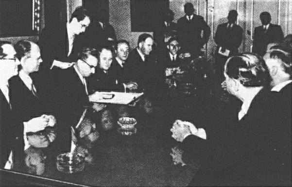 EW_NGoldmann signing with Sharit